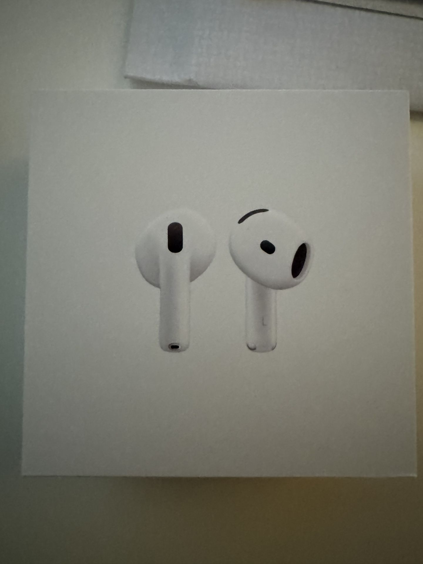 AirPods 4