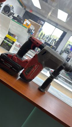 Milwaukee Rotary Hammer