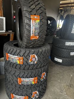 4 new tires 305/55/20 Cosmo mud kicker