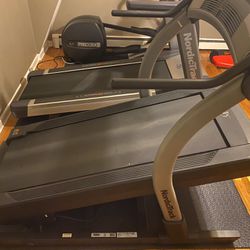 NordicTrack X11i Incline Trainer Treadmill