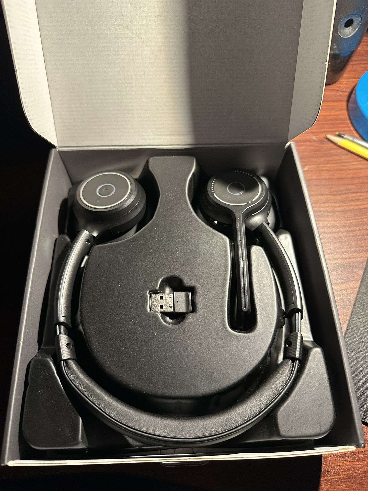 Headphone With Bluetooth  The Brand Is Called Gixxted 