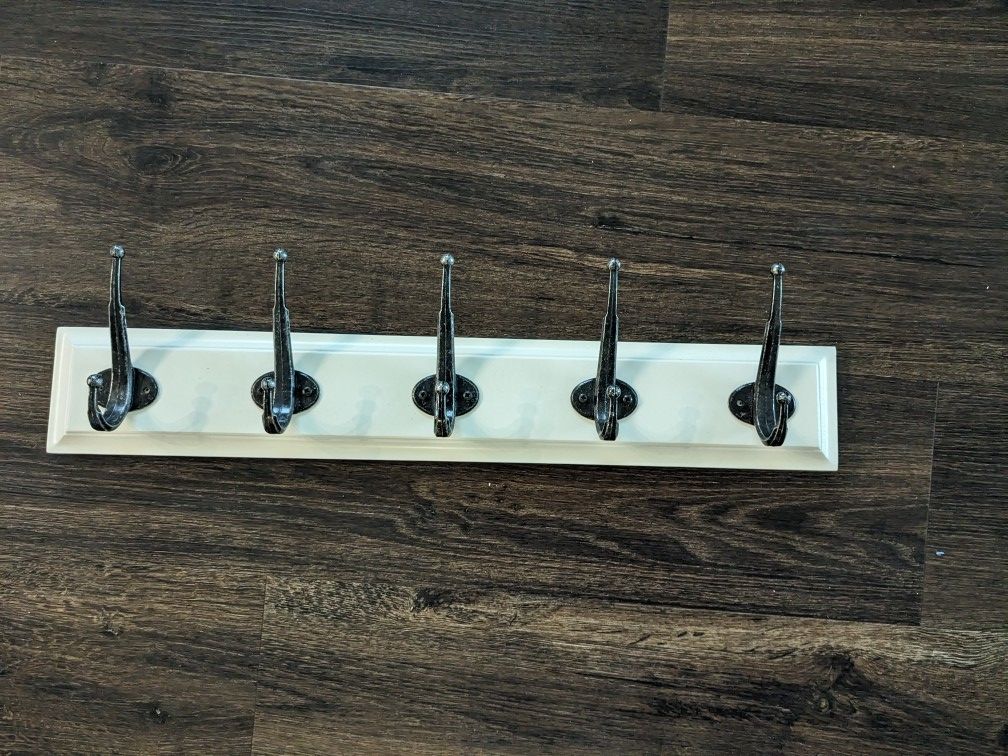 IKEA LEKSVIK 200.939.27 5 HOOK COAT RACK WHITE for Sale in Oceanside CA OfferUp