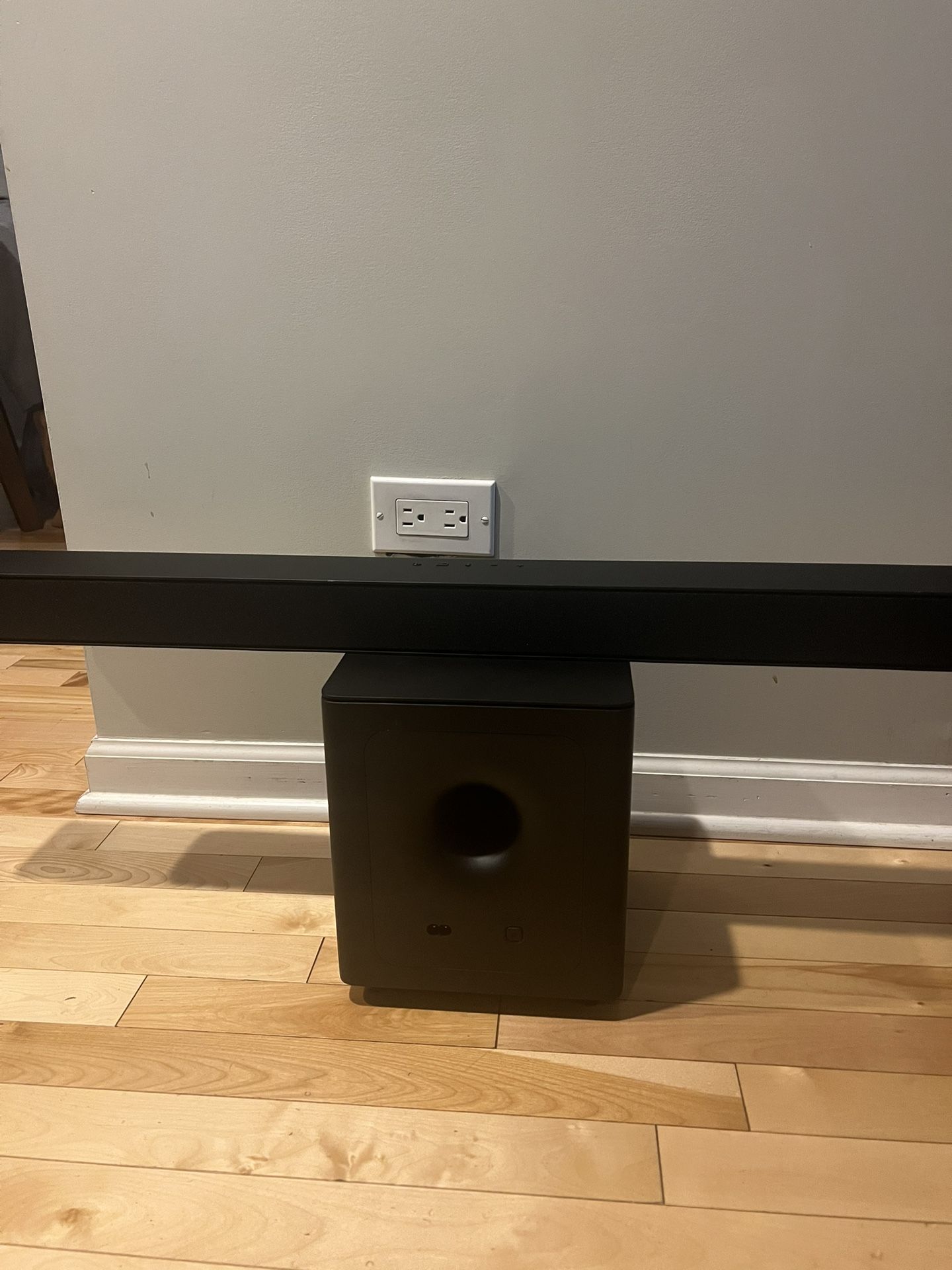 Vizio V21-H8 Bluetooth Smart Speaker