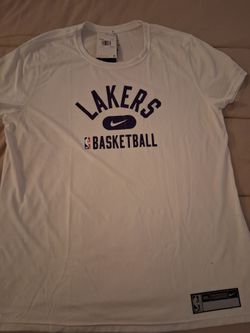 Women's lakers t shirt size 2xl