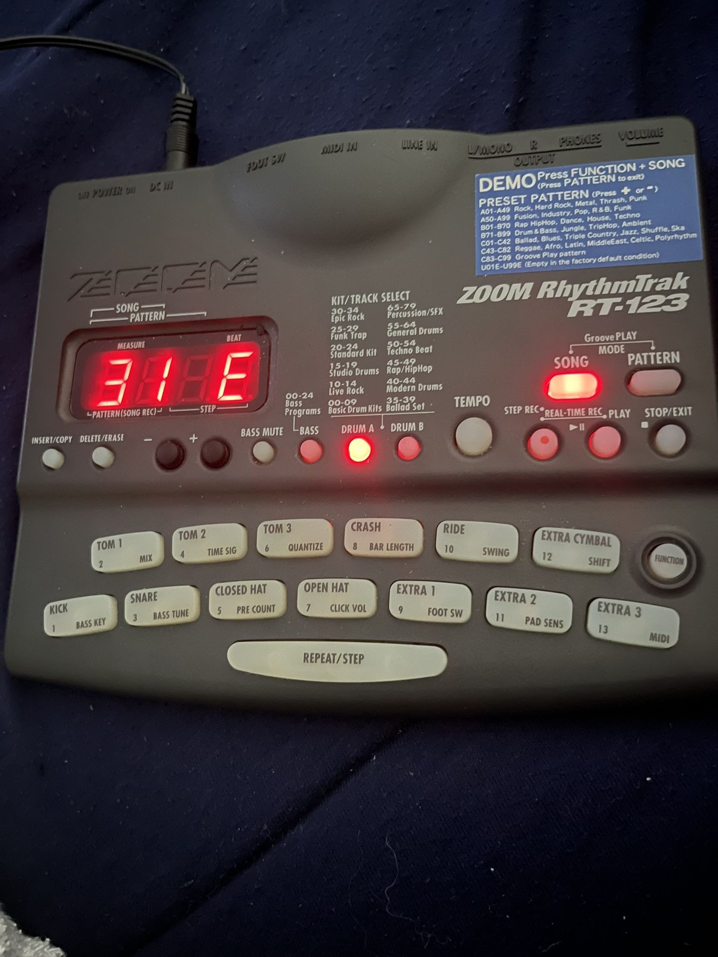 Zoom RhythmTrak RT123 Drum Machine