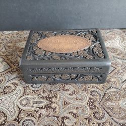 Small Pretty Hand Carved Wooden Box In Excellent Condition Like New