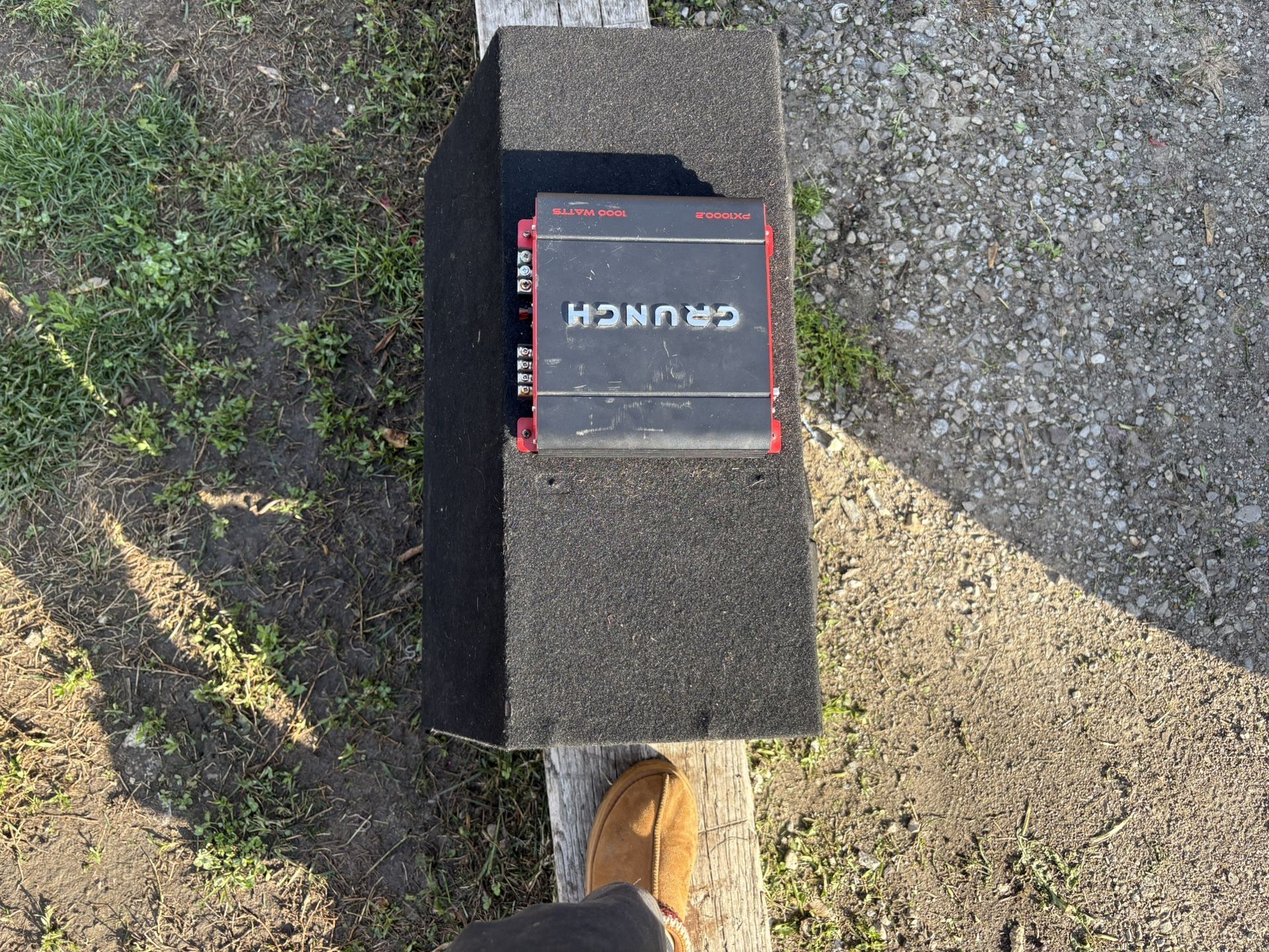 2 10 Bazooka speakers With Crunch Amp 