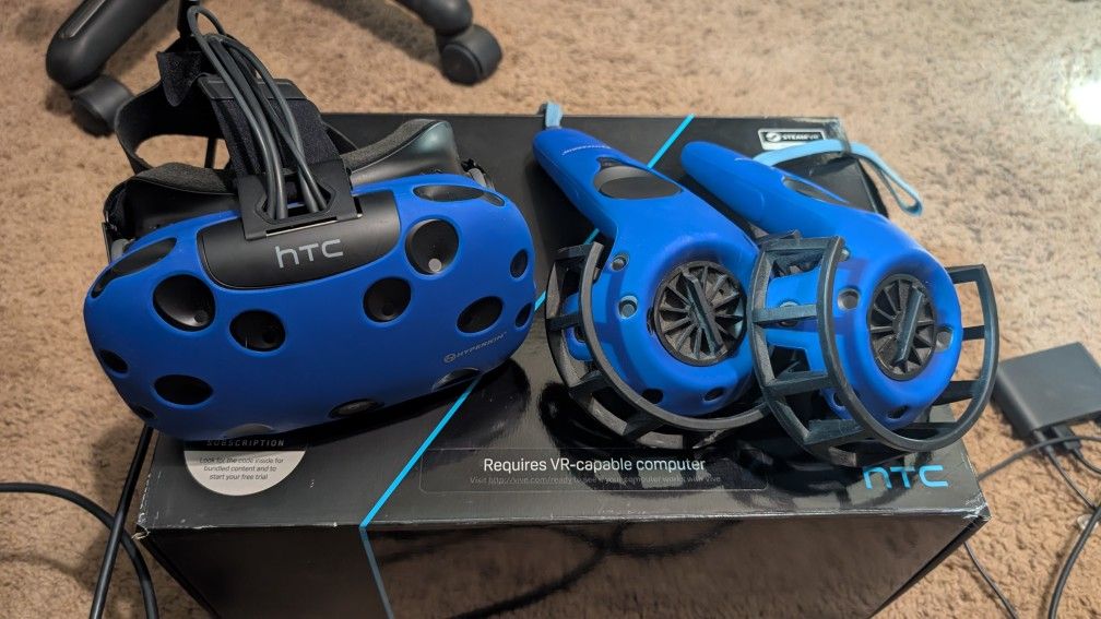 STEAM VR VIVE WITH CONTROLLERS 