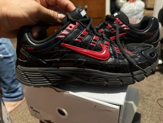 NIKE  USED LIKE NEW