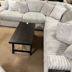 Stylish Cozy Stunning Sectional!