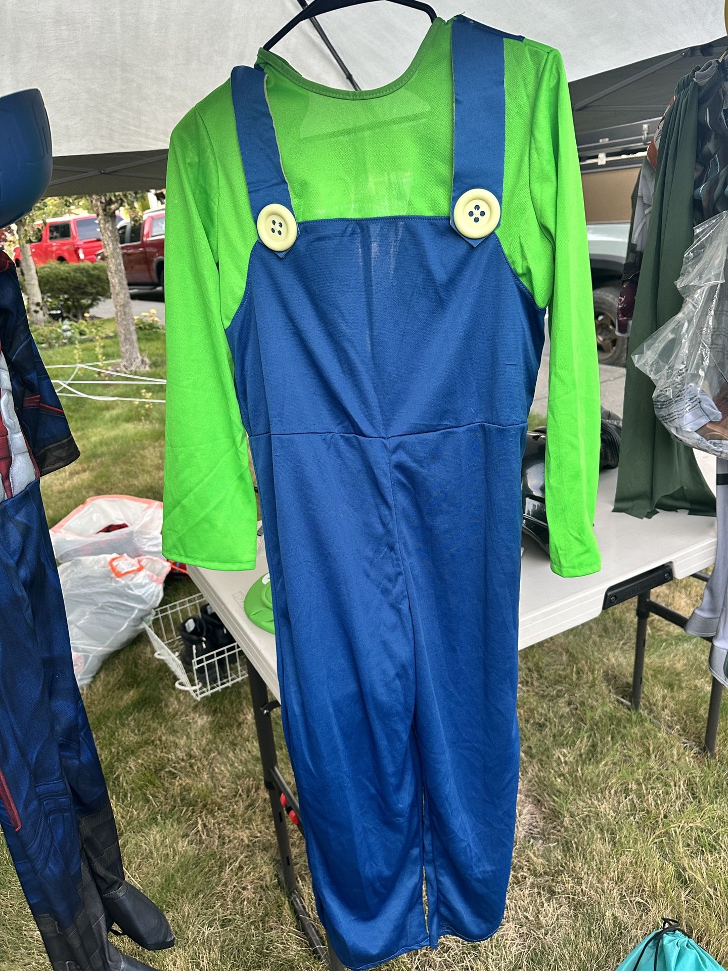 Costume