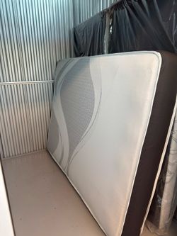 Queen mattress box spring and bed frame