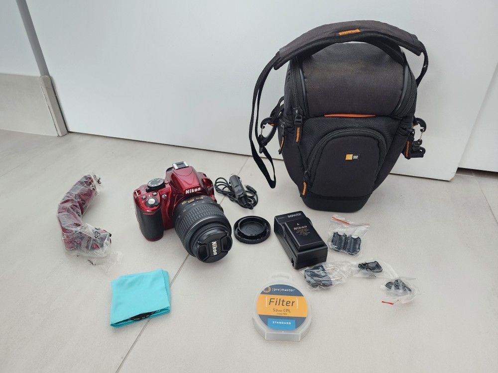 Nikon D3100 DSLR + 18-55mm Zoom Lens (READ DESCRIPTION)