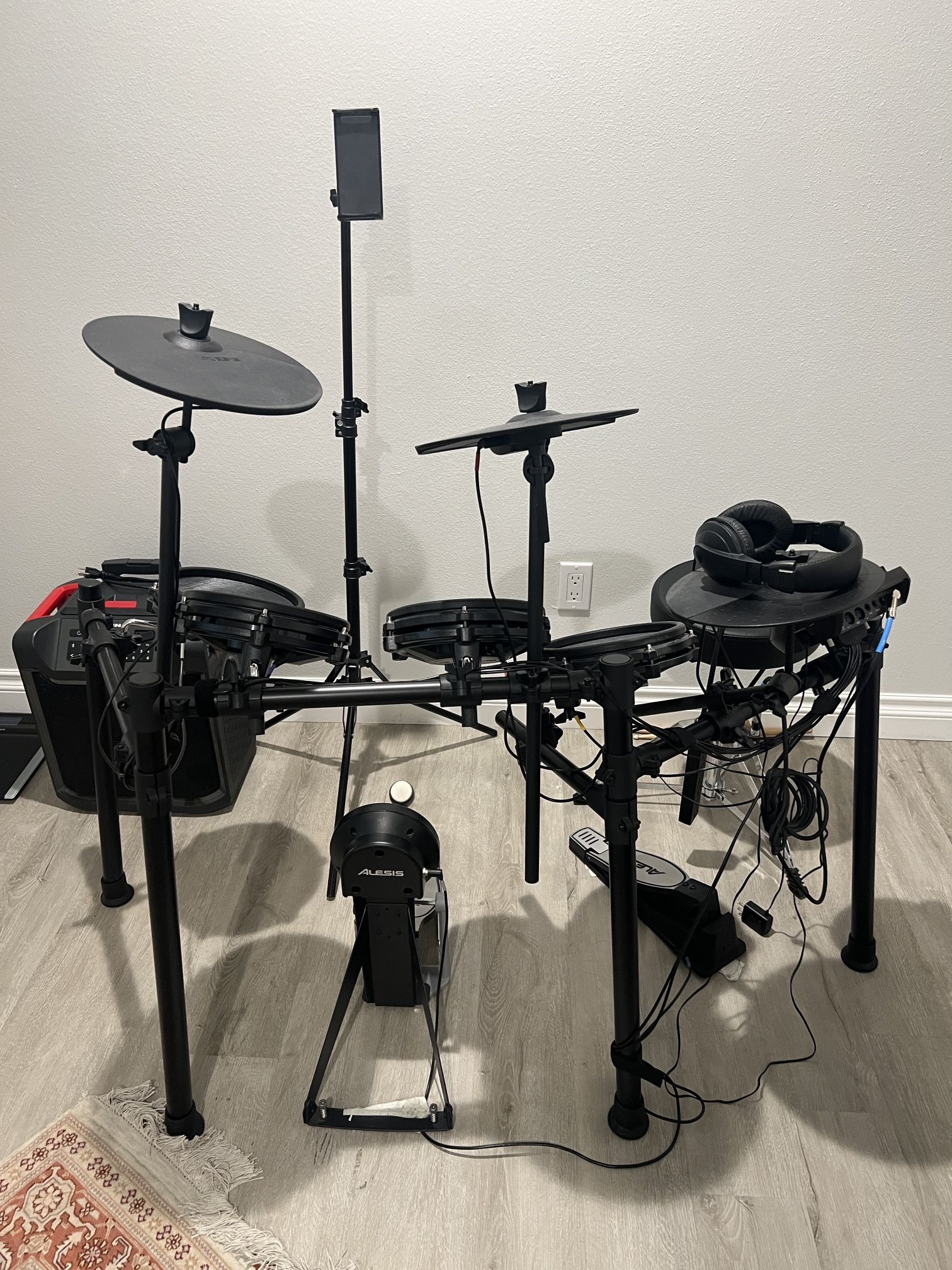 Alesis Nitro Mesh Kit - Electronic Drum Set