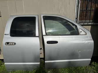 2003 Dodge Ram 1500 Passenger Side Doors