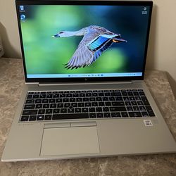 15.6” Excellent condition HP 10th gen. CPU laptop *16 RAM *USB-C