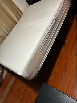 Full Excellent Condition Mattress Frame