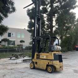 Caterpillar Forklift 4K Capacity 