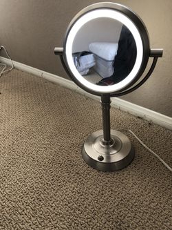 Light up mirror 2 sided