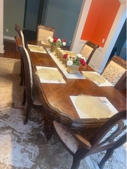 Elegant 11 Ps dining room Table set with 8 chairs