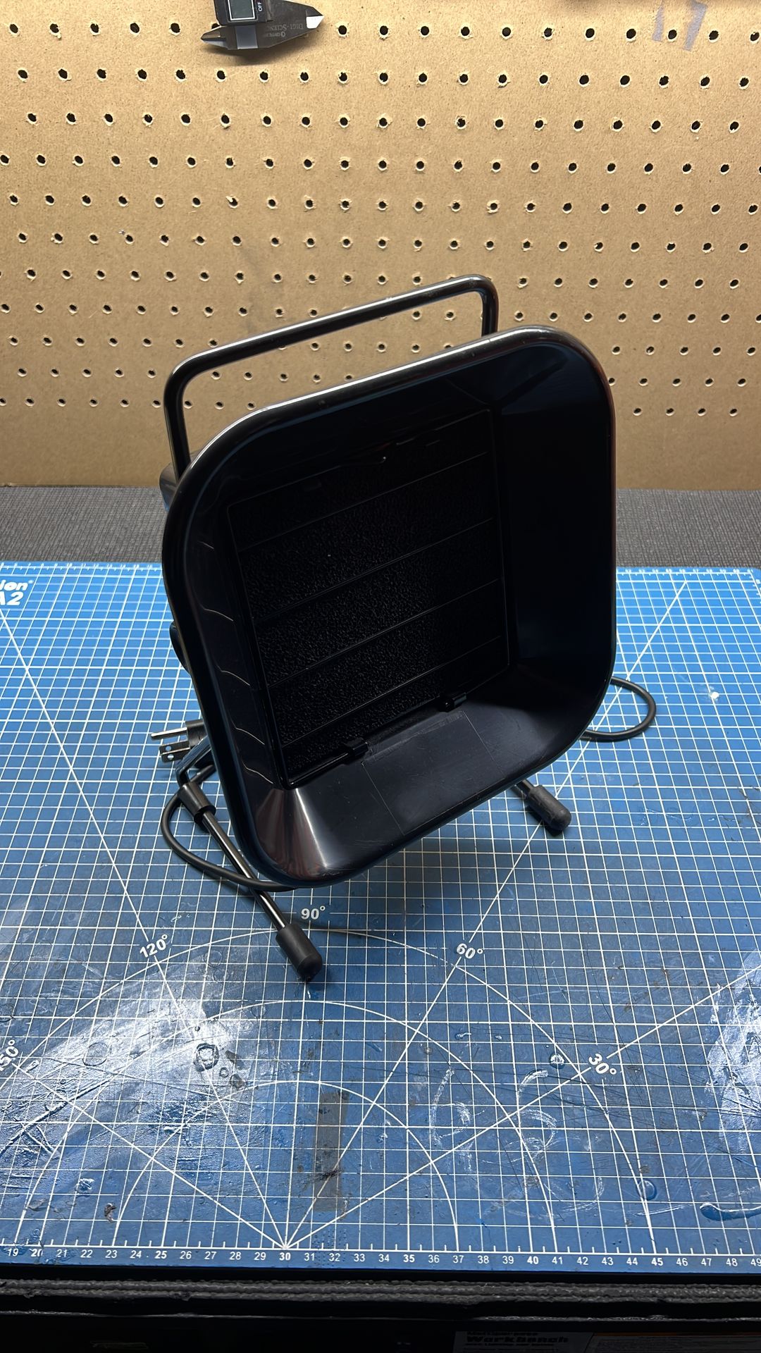 Soldering fume fan absorber filter