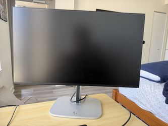 HP Series 5 Pro 23.8" FHD USB-C Monitor (524pu) - Like New, Includes Stand & Cables