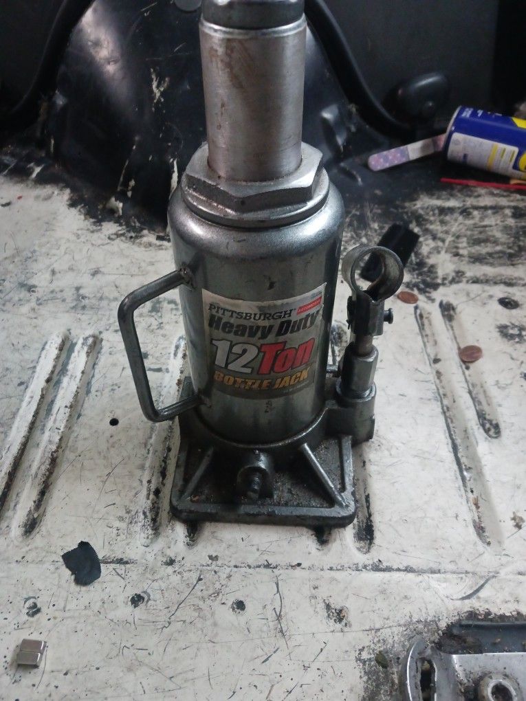 Pittsburgh 12,000 Bottle Jack ($20)