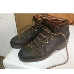 RAICHLE V10 LEATHER VINTAGE SWISS MADE MOUNTAINEERING BOOTS 7 Mens, 8.5 Womens