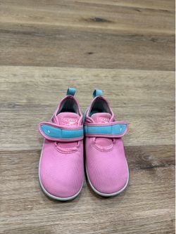 Speedo swim shoes