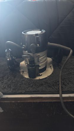 Craftsman Router #(contact info removed)1 25,000 RPM 6.5A 1/4" With Case USA Woodworking Nice