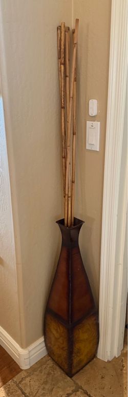 Decorative Vase With Bamboo Sticks