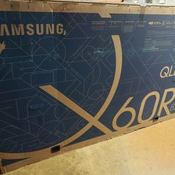 Tv Samsung 82", Q60R, Dynamic Cristal Color, HDR, Excellent