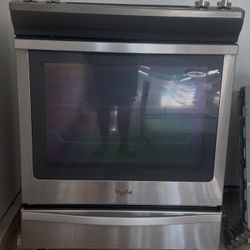 Whirlpool Electric Range And Oven 30in Wide