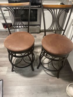 Bar Stools with Cushioned Seats