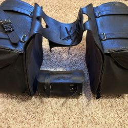 Saddlebags & Tool Bag, fits Harley Dynas