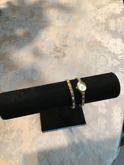 Women’s bracelet and matching watch (Costume jewelry)