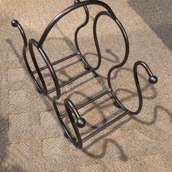 Wine rack for 3 bottles