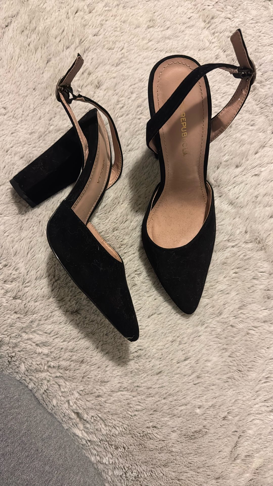 Black Heel Size 7 1/2 