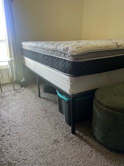 Cal king matttess bed frame box springs