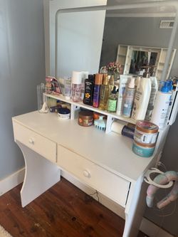 Make Up Vanity 