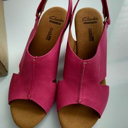 New Clarks Fushia Pink Heel Shoes Size 8M