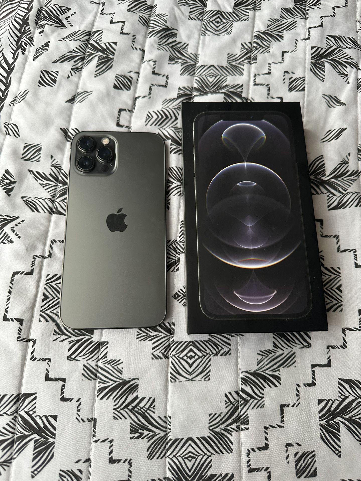 IPHONE 12 PRO MAX UNLOCKED 156 GBS
