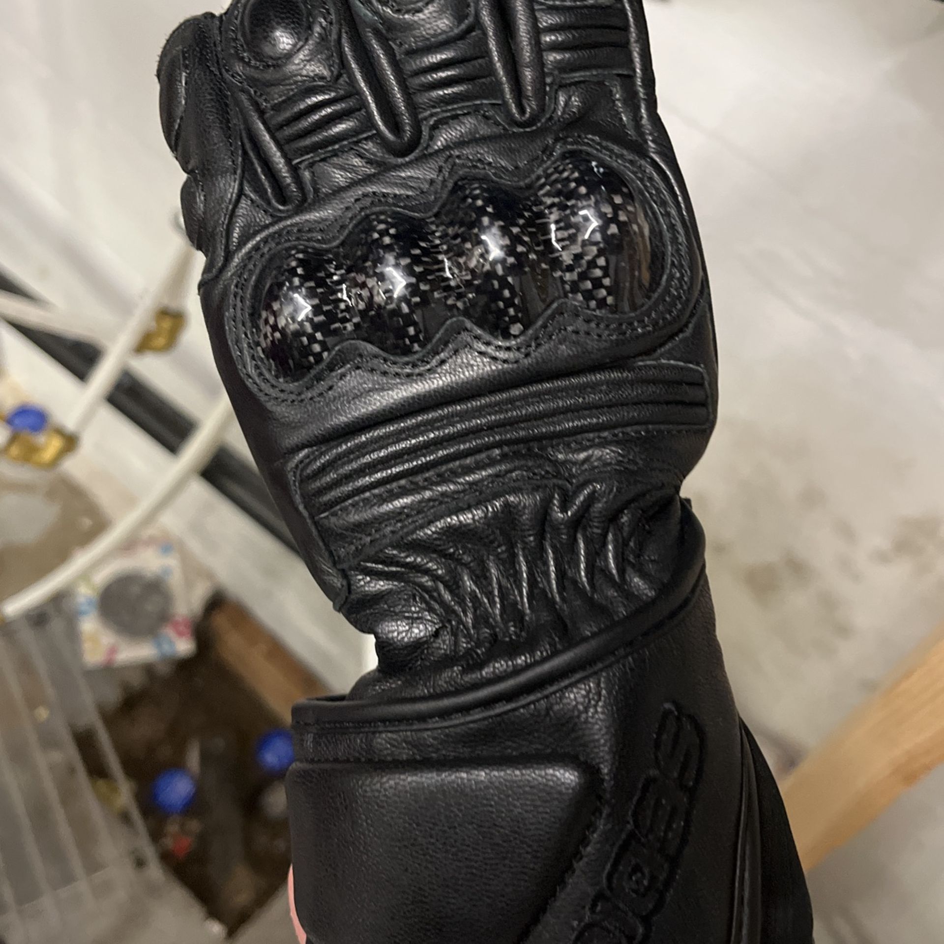 Women's Size Smal Gloves 