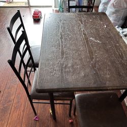 Dinning/craft Table 