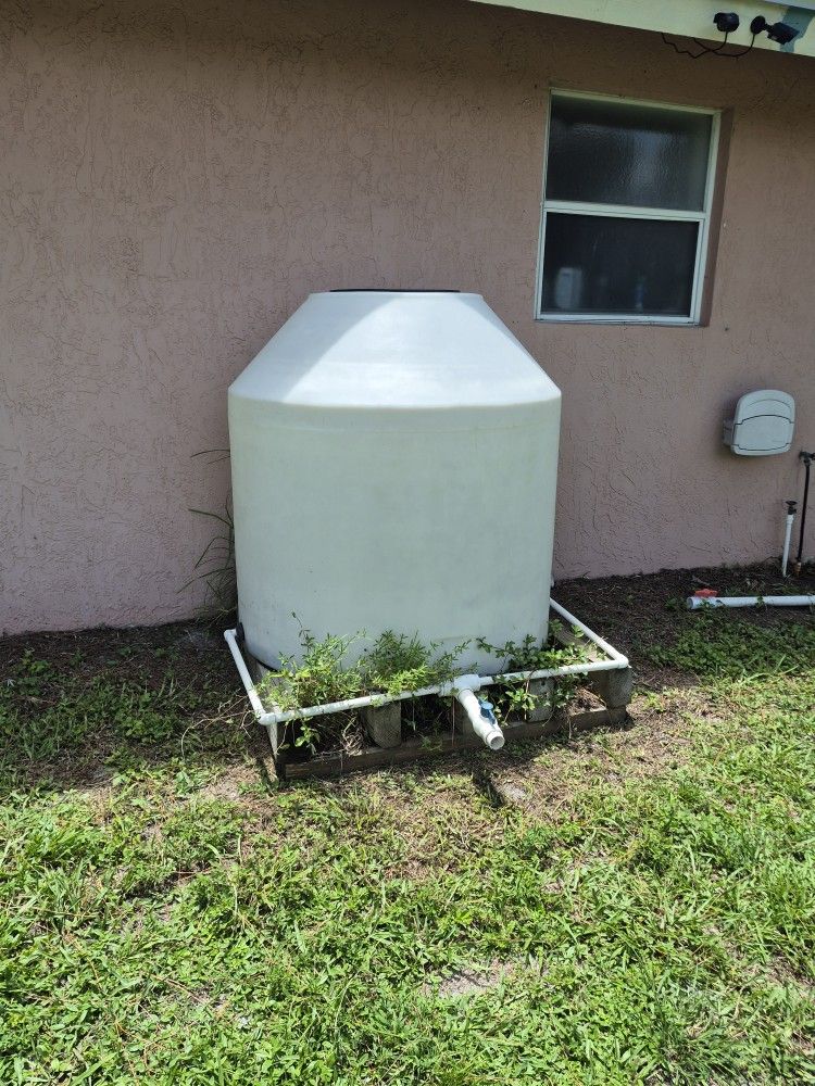 300 Gallon Tank