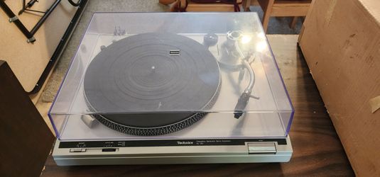 Technics SL-B2 turntable - Vintage Stereo Equipment