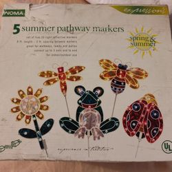 Vintage Lawn Decor / Lights 