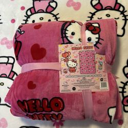 Bundle Hello Kitty Valentines Day Twin ! 