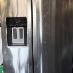 Whirlpool Side By Side Fridge