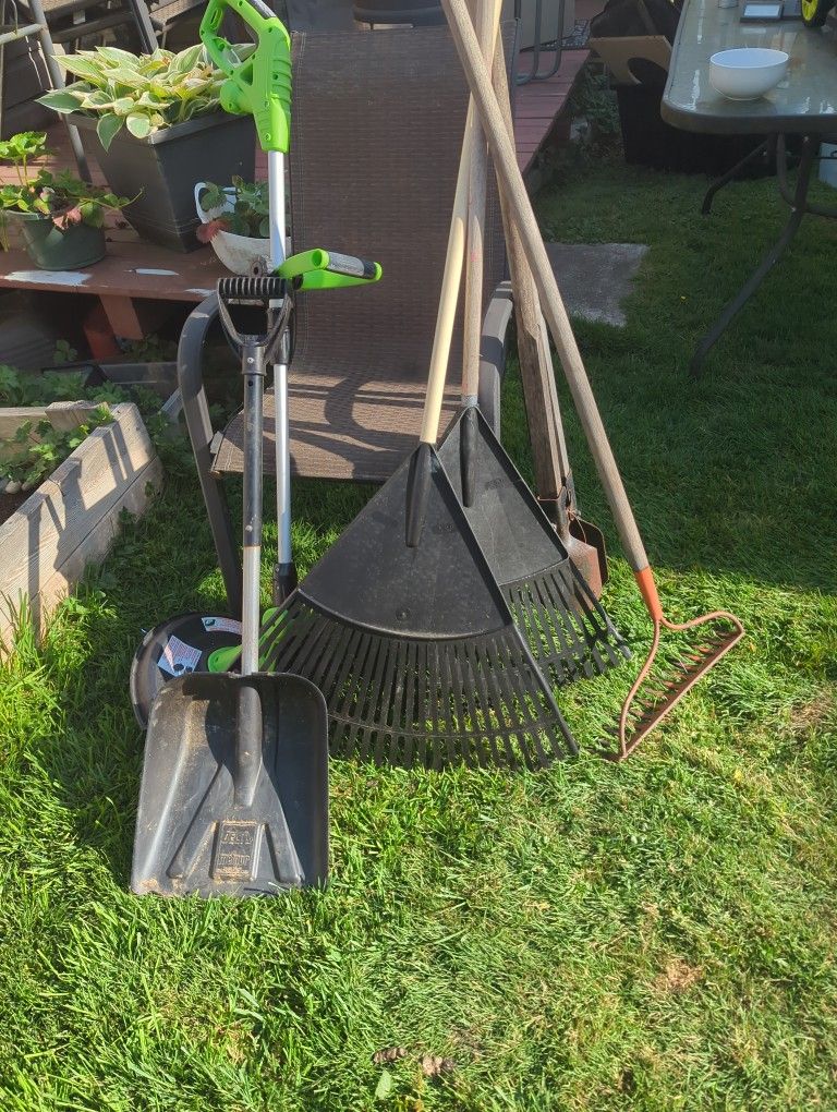 Rakes, Weed Eater